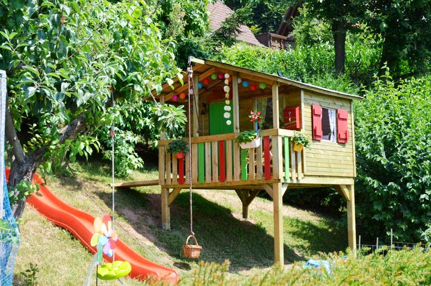 Kinderspielhaus im Garten Tipps zur Einrichtung &amp; Dekoration