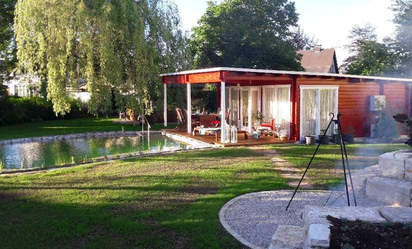 Paradies Gartenhaus Carroz-Modern-70: & Teich mit Grillplatz